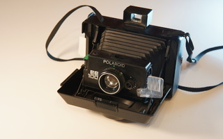 Polaroid EE 100