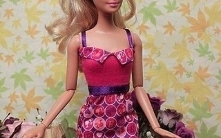 83 .. Käsityönä Tehty Kaunis Party Hame .. Barbie Ym..