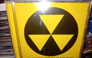 Cd COLD WAR COUNTDOWN  ( SIS POSTIKULU  )