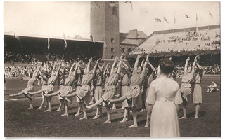 Suomal. naisvoimistelijat. Olympialaiset Tukholmassa 1912.