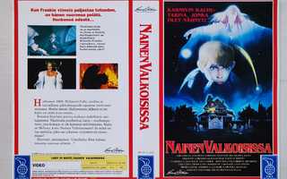 VHS Nainen valkoisissa –kansipaperi