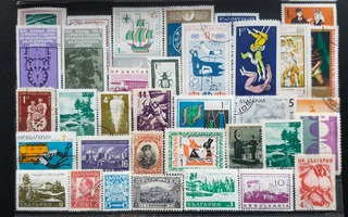BULGARIA VANHEMPAA LEIMATTUJA postimerkkejä 35 kpl