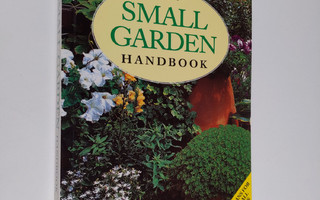 Jenny Plucknett : The Small Garden Handbook