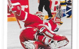 1992-93 Upper Deck #197 Tim Cheveldae Detroit Red Wings MV