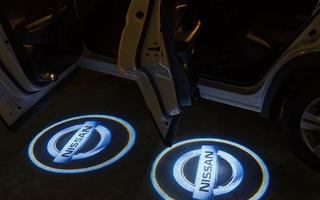 Nissan logolliset projektorivalot oviin;2kpl sarja