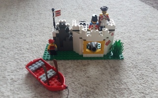 Lego Pirates 6266 Cannon Cove