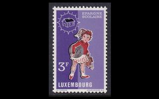 Luxemburg 835 ** Koululaisten säästötili 10v (1971)