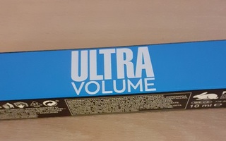Avon Ultra Volume vedenkestävä ripsiväri, musta