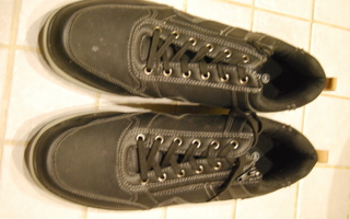 Miesten  kengät musta, koko 46