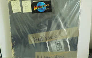 NEIL YOUNG - A LETTER HOME 2 X LP + 7 X 6" + CD BOX SET