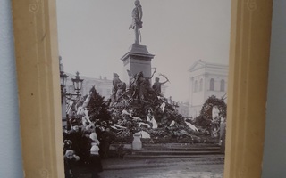 Senaatintori 29.4.1894 iso kuva