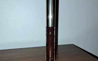 Uusi Estee Lauder huulikiille Divine Plum