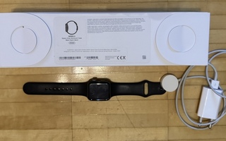 Apple Watch Series 4 GPS 40mm - älykello