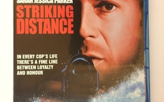 Jokikyttä - Striking Distance (Blu-ray) Bruce Willis (1993)
