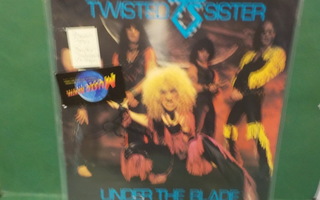 TWISTED SISTER - UNDER THE BLADE EI LEVY! NIMMARI