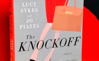 The KNOCKOFF Lucy Sykes, Jo Piazza Sis Postit =0€ UUSI