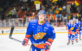 Jokerit Game Worn -pelipaita | 16 Henritius