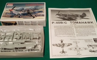 1/72 Curtiss P-40B Tomahawk (Academy)