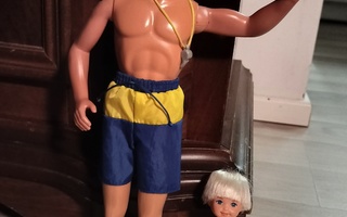Mattel. Inc Barbie aito Ken ja poika