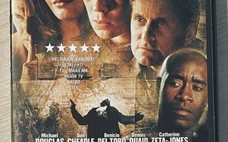 Steven Soderbergh: TRAFFIC (2000) 4 Oscarin voittaja!