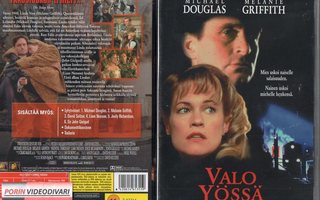 Valo Yössä	(25 908)	UUSI	-FI-	DVD	suomik.		michael douglas	1