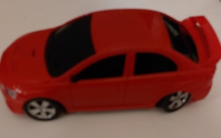 Punainen leikkiauto 14,5 cm