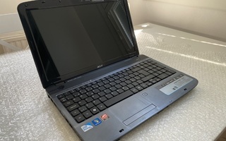 Acer Aspire 5738ZG kannettava + tarvikkeet