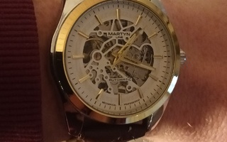 Upea Martyn Line skeleton automaatti kello 42mm