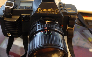Canon T70 järjestelmäkamera