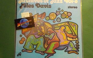 MILES DAVIS - ARCHIVES OF JAZZ VOL. 3 - U.S -72 LP