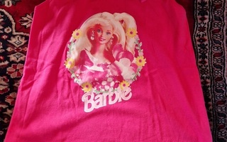 Barbie  t-paita 128cm pinkki.  UUSI