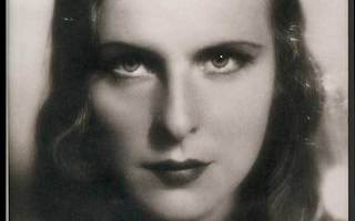 Leni Riefenstahl: Five Lives: A Biography in Pictures