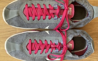 Nike Free tennarit harmaa-pinkki US 8 / EU 39