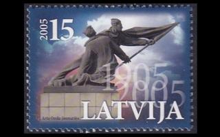 Latvia 627 ** Venäjän vallankumous 100v (2005)