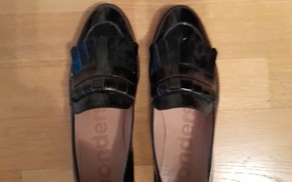 Mustat kiiltonahkaiset Wonders - kengät, koko 37