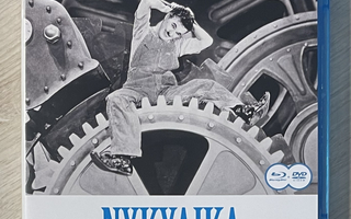 Chaplin: NYKYAIKA (1936) Blu-ray + DVD