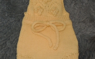 68-80 cm (6-15 kk) - tyttövauvan neulehaalari keltainen