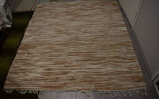 ruskea valkoinen matto 155 x 175