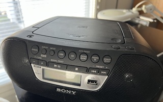 Sony matkaradio