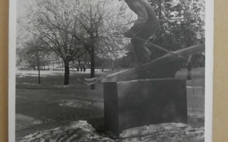 Lahti, Hiihtäjä-patsas, talvipk, valokuvapk, ei p.