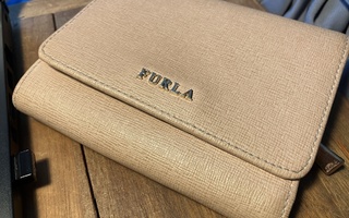 FURLA -:¦:- UPEA NAHKALOMPAKKO -:¦:-