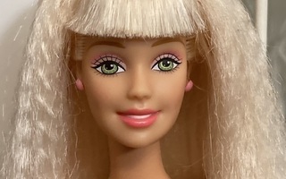 STROLL 'N PLAY Barbie