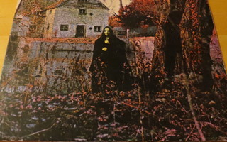 Black Sabbath:Black Sabbath