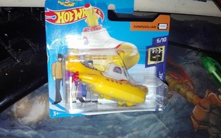 Hot Wheels: Beatles yellow Submarine. UUSI