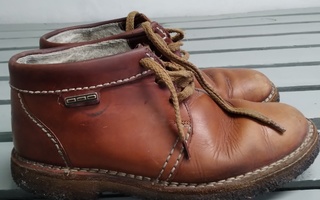 Kengät YelloMiles, koko 41,5 - 42 , sisämitta - 26 cm