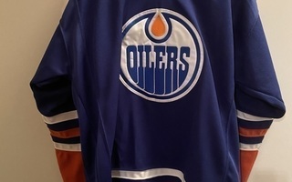 Connor McDavid Edmonton Oilers NHL pelipaita