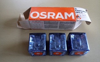 3 Osram-flash-kuutiota OFC4 alkuperäispakkauksessa