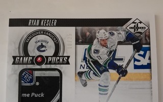 Ryan Kesler - Limites game pucks, 10/25 / Vancouver