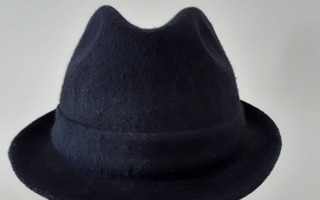 Hattu  tummansininen