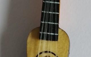 Miniatyyri kitara